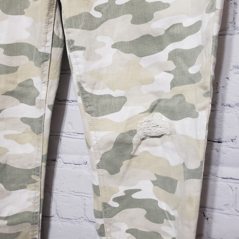 Seven7 Sz10 Skinny Easy Fit Camo Cuffed Jean - Picture 15 of 16